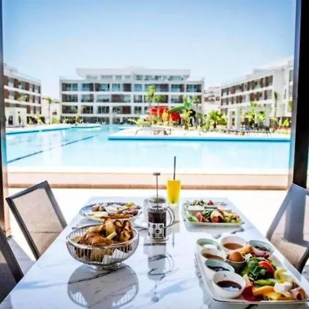 Courtyard Long 아파트호텔 Iskele District (Northern Cyprus)