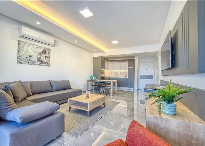 Apart Otel Courtyard Long 4*